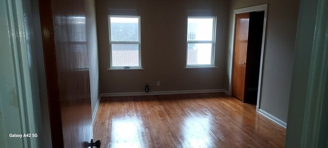 Building Photo - 308 Eola Dr