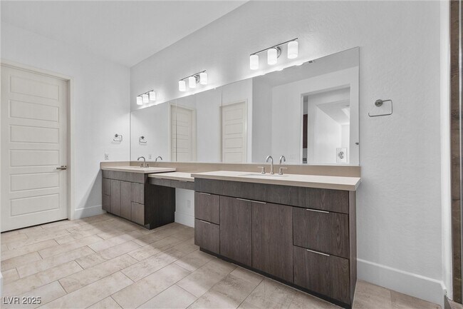Building Photo - 6243 Carol Butte Ct