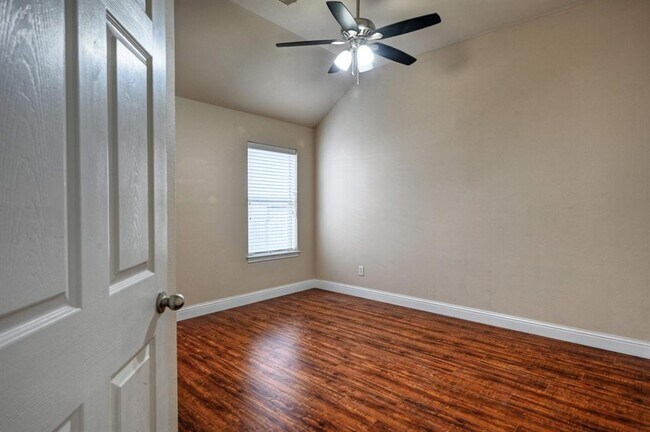 Building Photo - 4523 Long Creek Dr