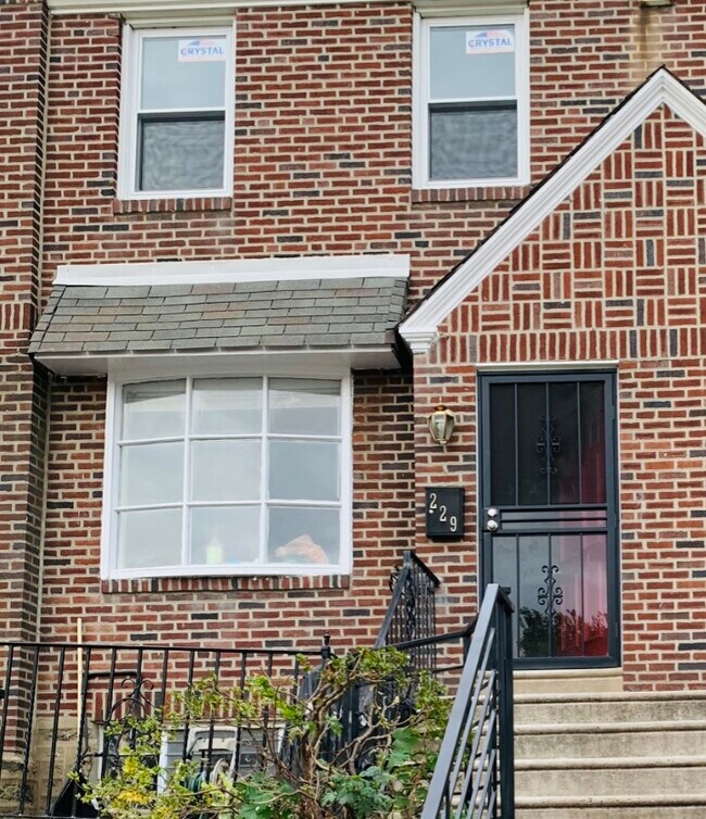 Building Photo - 229 Higbee St