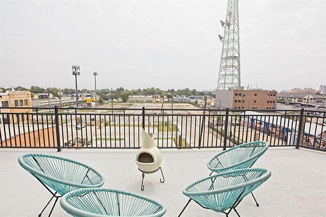 Building Photo - 1405 Bronson Ct