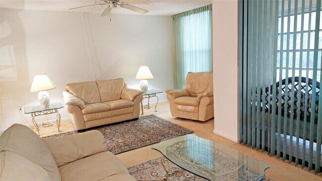 Building Photo - 367 S Federal Hwy