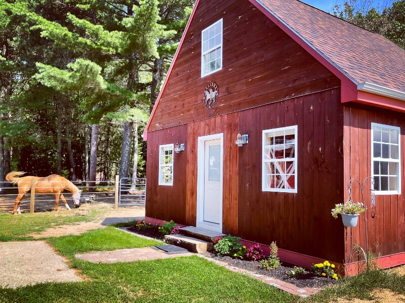 Building Photo - 10 Elizabeth Ln