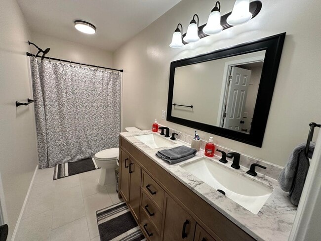 Building Photo - COMING SOON! All Brick Home in Battlefield