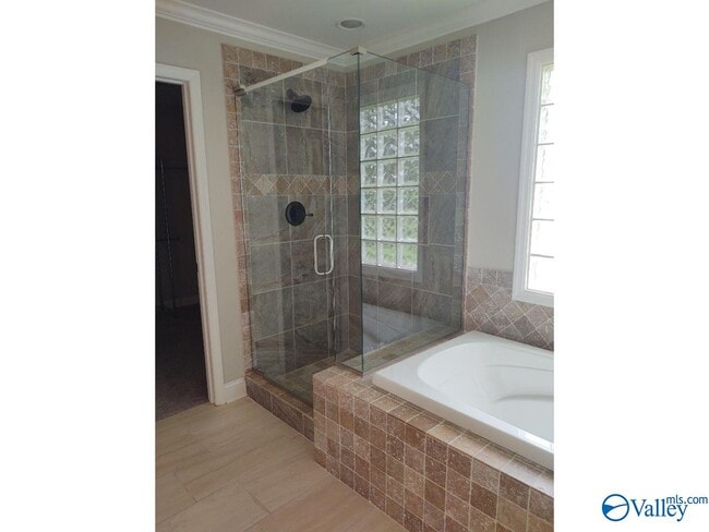 Building Photo - 3102 Connomara Ct SE