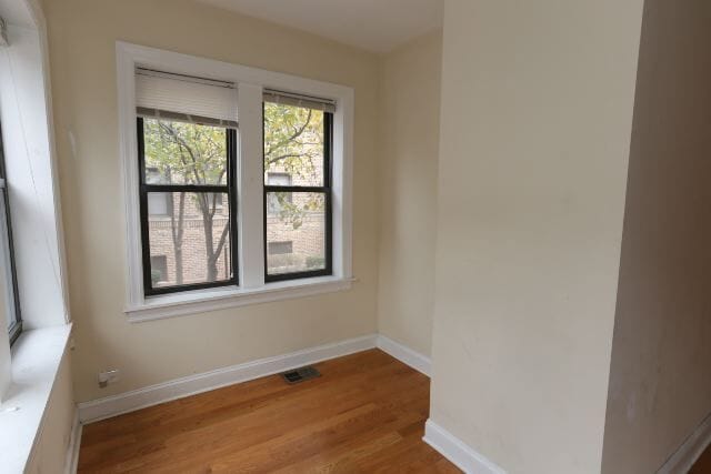 Building Photo - 3812 N Pine Grove Ave