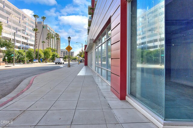 Building Photo - 133 S Los Robles Ave