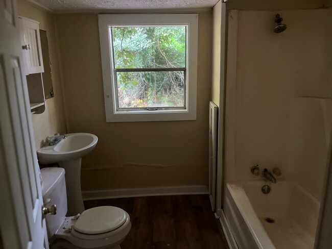 Bath Room - 312 N Chestnut St