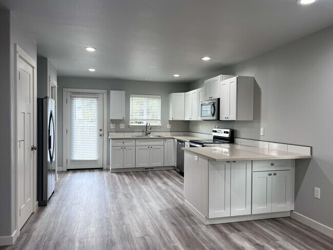 Building Photo - OWN962