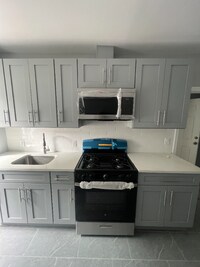 Building Photo - 54 9th Ave