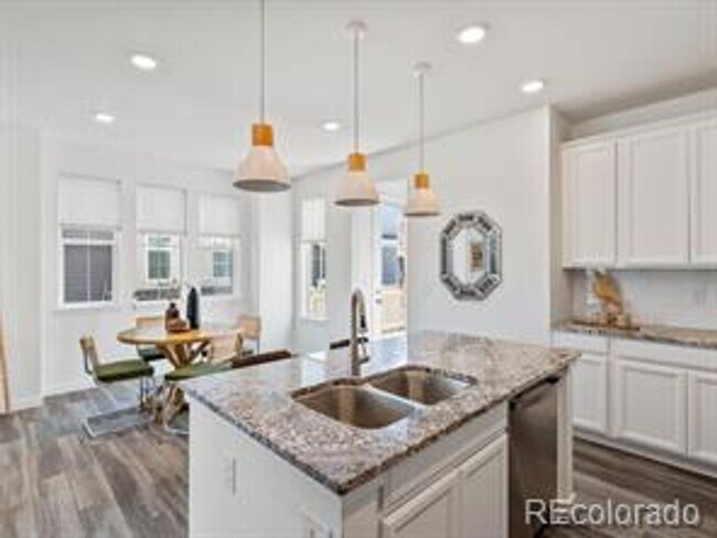 Building Photo - ***Beautiful 4 bed 3 bath nearly-new home ...