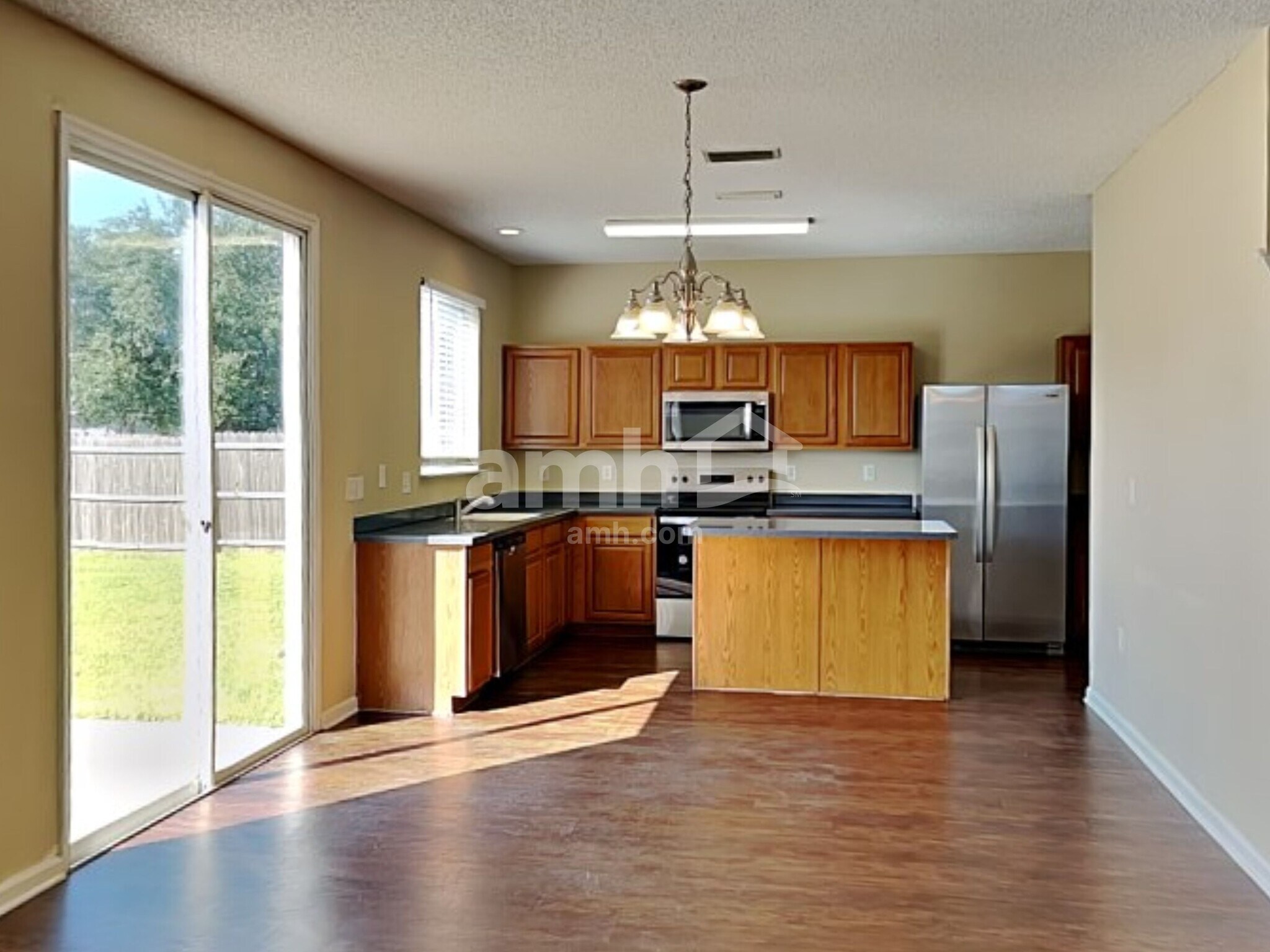 Building Photo - 11484 Brian Lakes Dr N