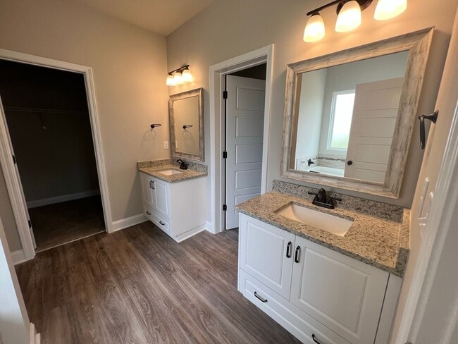 Building Photo - 228 Archer Rd