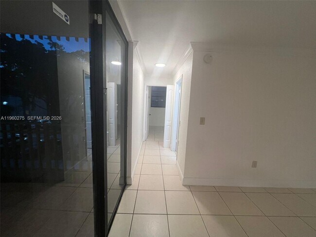 Building Photo - 3611 SW 117th Ave