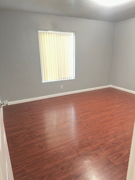 Building Photo - 1025 N Madison St