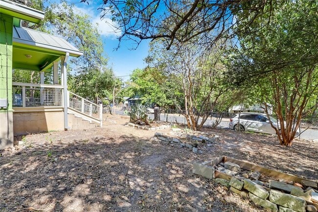 Building Photo - 1706 Maple Ave