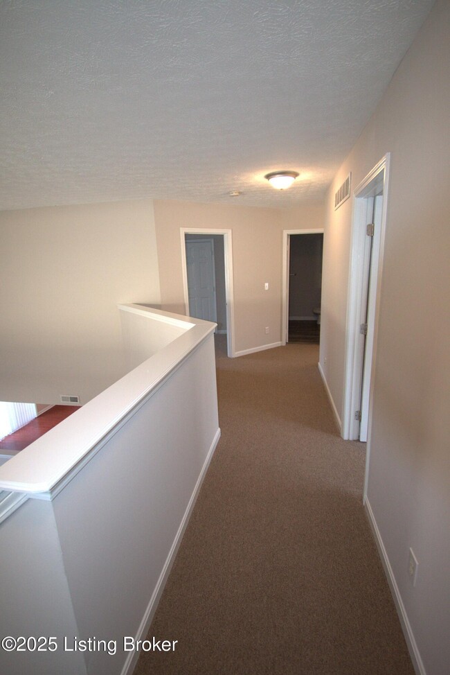 Building Photo - 4221 Willowview Blvd