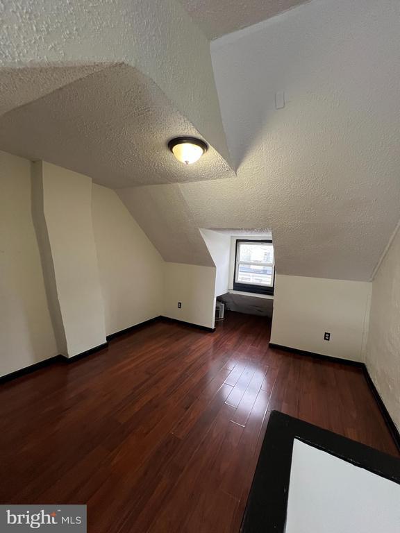 Building Photo - 434 Birch St