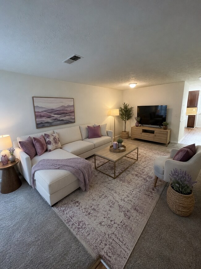 Building Photo - 8822-8822 Ridgemore Ct