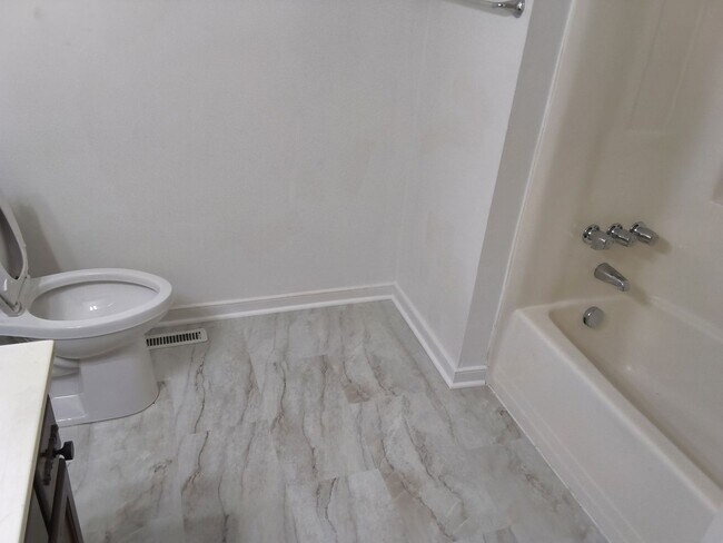 Building Photo - Chesterfield-Salem Church Rd area