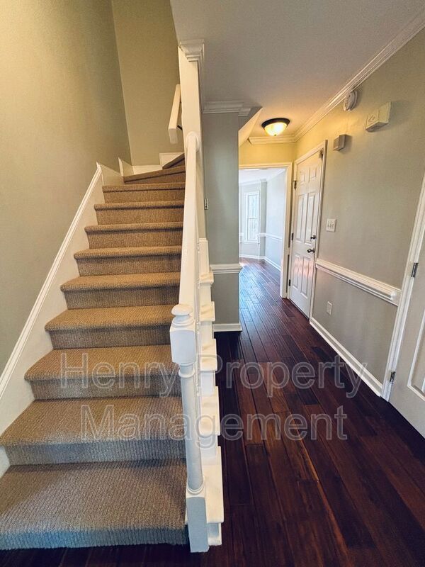 Building Photo - 8929 New Windsor Pl