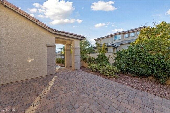 Building Photo - 425 Ralph Mosa St