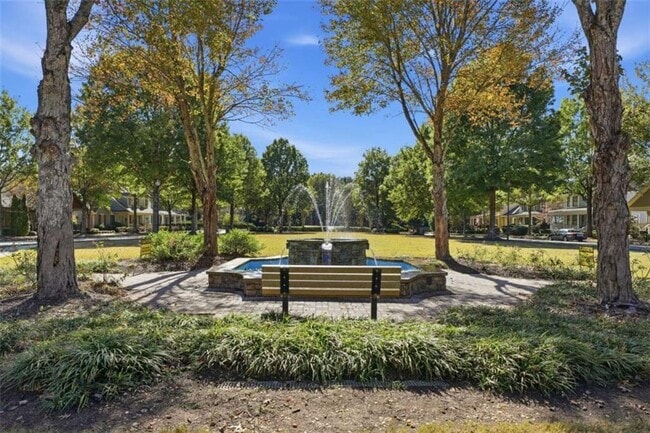 Building Photo - 9931 Mancunian Way