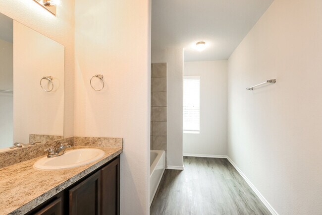 Building Photo - 2796 Atlas Dr