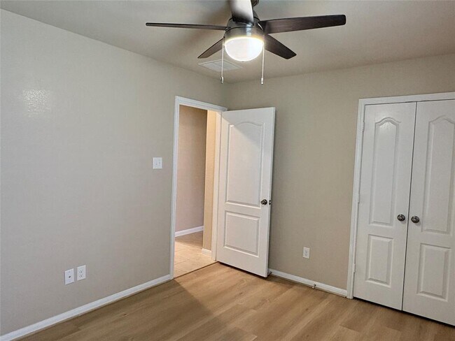 Building Photo - 23806 Willow Haven Dr