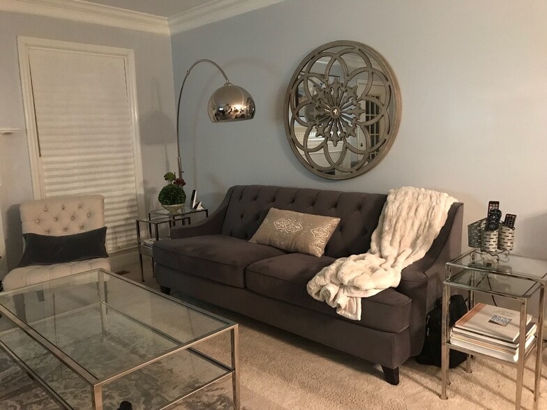 Building Photo - 1212 Chason Dr