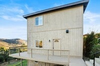 Building Photo - 2918 Anaheim St