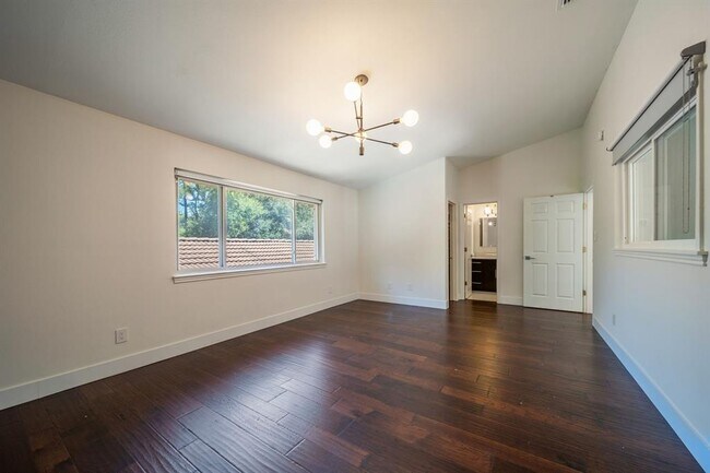 Building Photo - 8402 Alta Mesa