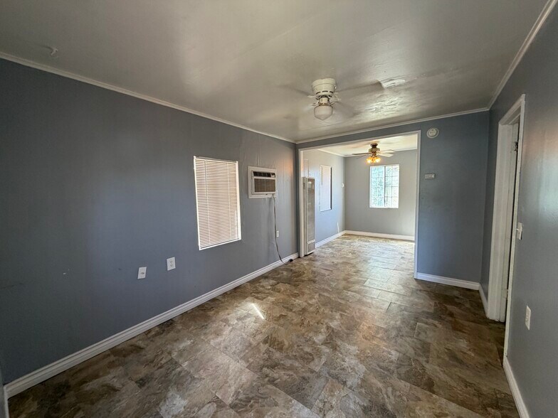 Building Photo - 415 Arvin St