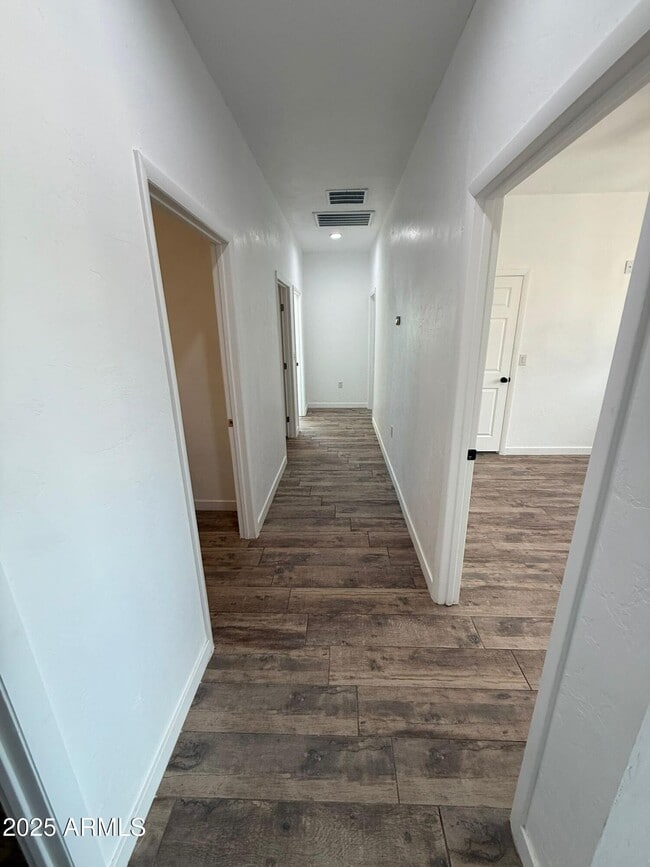 Building Photo - 1951 E 13th St