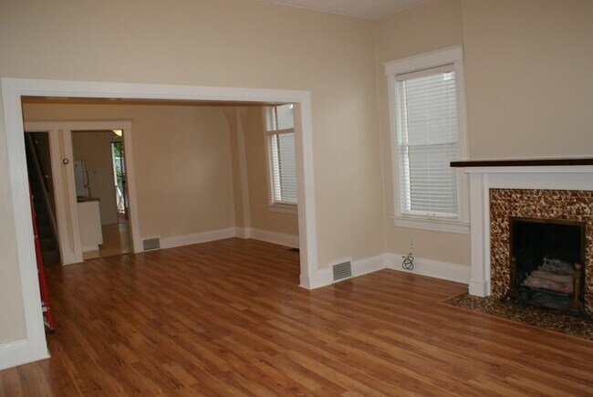 Building Photo - 932 S 900 E