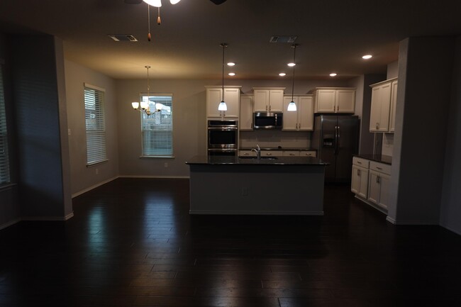 Building Photo - 1310 Stonewall Ridge