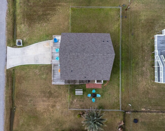 Building Photo - 16518 Jean Lafitte Rd