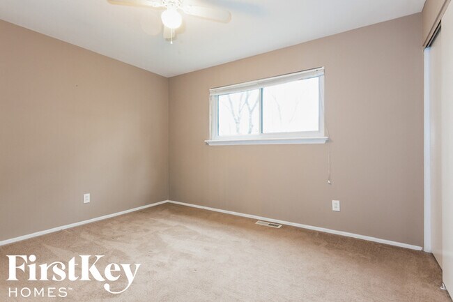 Building Photo - 5180 Carey Ln