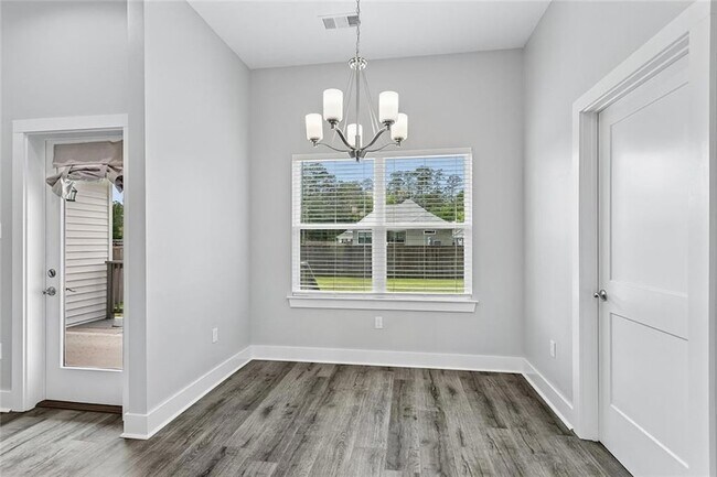 Building Photo - 60407 Vermillion Dr