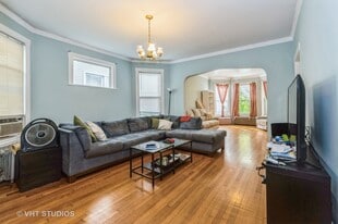 Building Photo - 1340 W Rosedale Ave