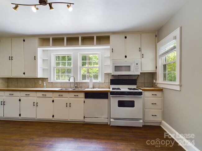 Building Photo - 618 Monroe Hwy