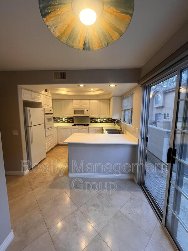 Building Photo - 12507 El Camino Real