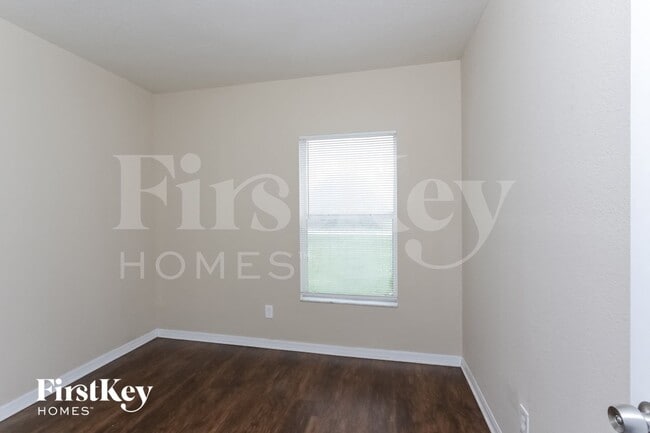 Building Photo - 2598 N Biscayne Dr