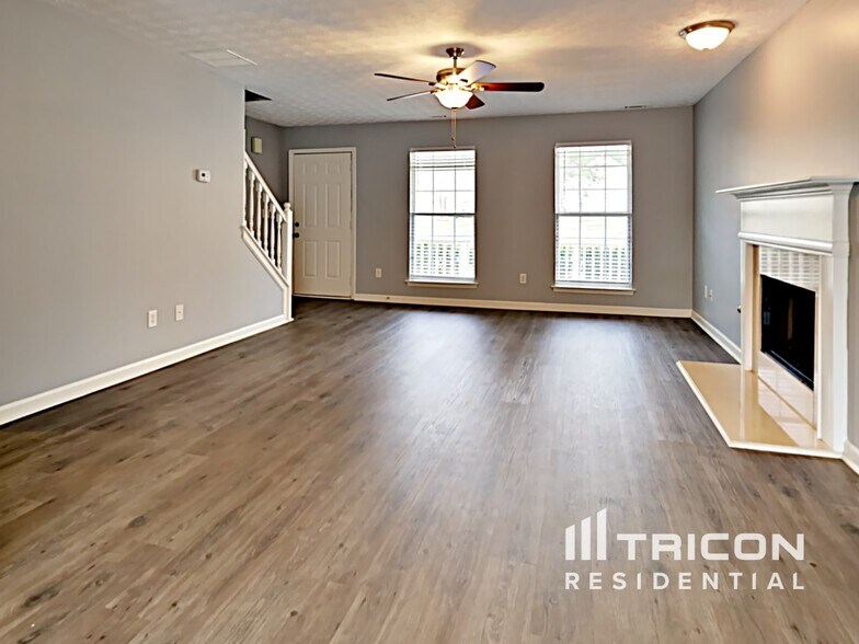 Building Photo - 9765 Moss Pointe Path