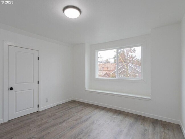 Building Photo - 212 N Blandena St