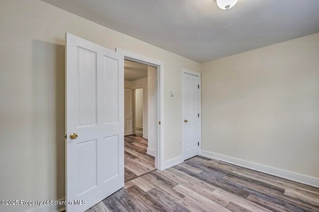 Building Photo - 144-144 Market St