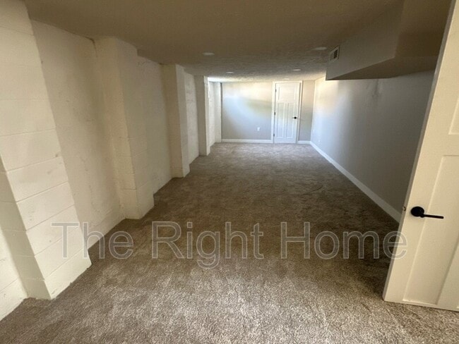 Building Photo - 4525 N 70th St