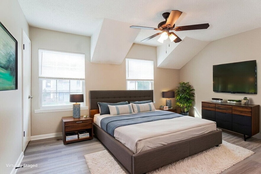 Building Photo - 904 Cedar Crest Dr