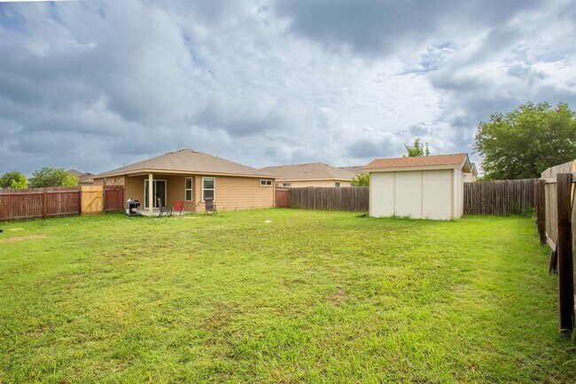 Building Photo - 1524 Wedgewood Cv