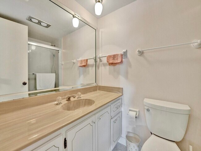 Building Photo - 3300 S Ocean Blvd